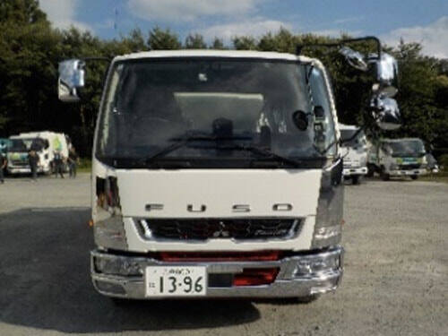 八戸800は1396(三菱)正面